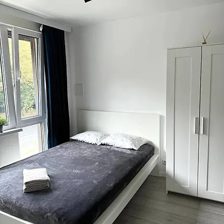 Daire Quiet Near The Park, Metro, Centre, Wi-fi - By Hik