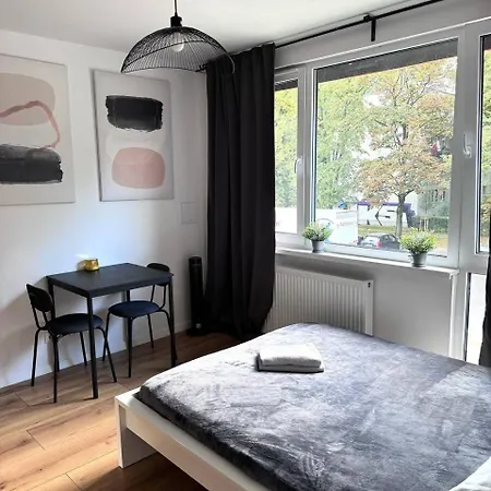 Daire Quiet Near The Park, Metro, Centre, Wi-fi - By Hik *