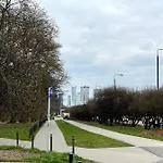 Quiet Near The Park, Metro, Centre, Wi-fi - By Hik *