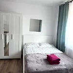 Apartment Quiet Near The Park, Metro, Centre, Wi-fi - By Hik Warsaw