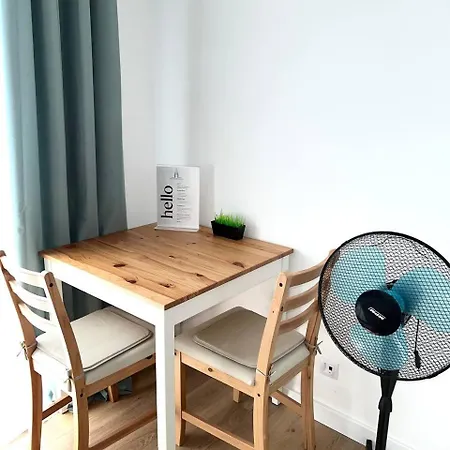 Quiet Near The Park, Metro, Centre, Wi-fi - By Hik Apartament Warszawa