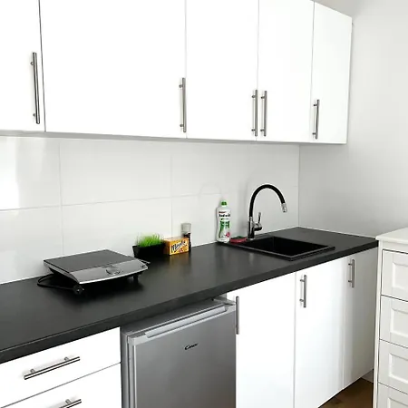 Apartament Quiet Near The Park, Metro, Centre, Wi-fi - By Hik *