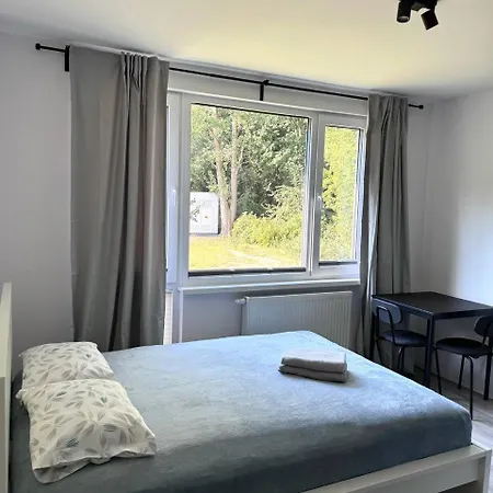 Quiet Near The Park, Metro, Centre, Wi-fi - By Hik Apartment *