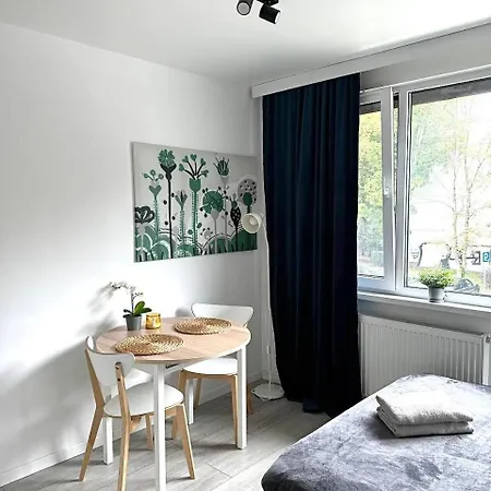 Quiet Near The Park, Metro, Centre, Wi-fi - By Hik Varsóvia