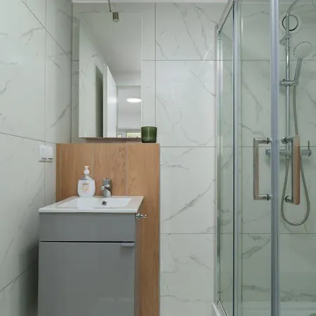 Apartamento Quiet Near The Park, Metro, Centre, Wi-fi - By Hik Varsovia