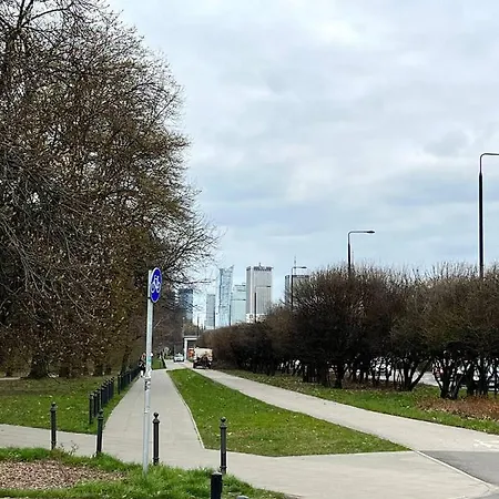 Quiet Near The Park, Metro, Centre, Wi-fi - By Hik *