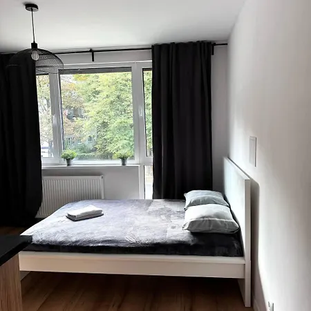 Quiet Near The Park, Metro, Centre, Wi-fi - By Hik *