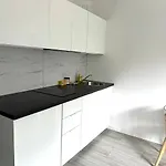 Apartment Quiet Near The Park, Metro, Centre, Wi-fi - By Hik Warsaw